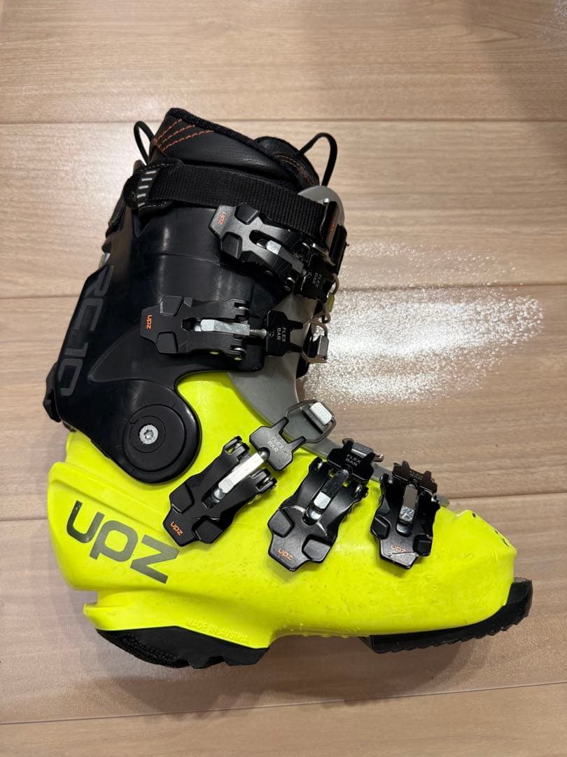 UPZ RC10 アルペンスノーボードブーツ