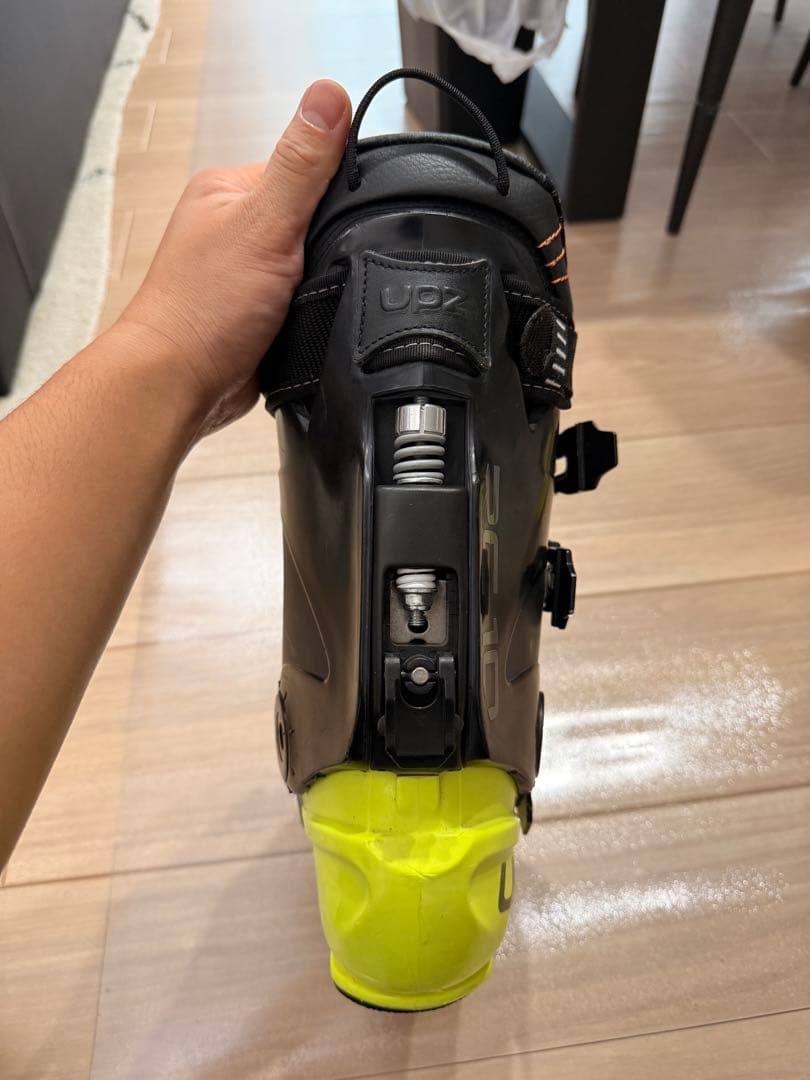 UPZ RC10 アルペンスノーボードブーツ
