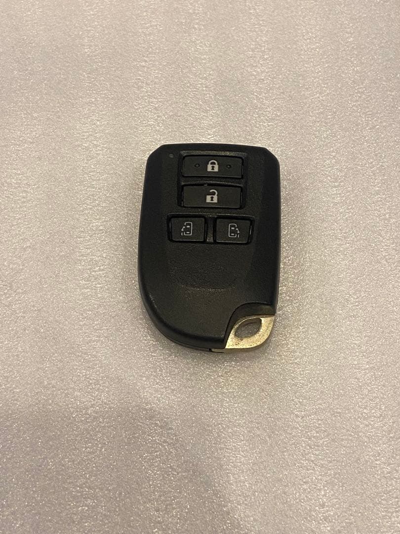 TOYOTA ハイエース　スマートキー