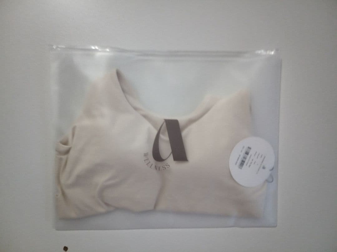 新品☆Wellness Padded Cropped Tank Top