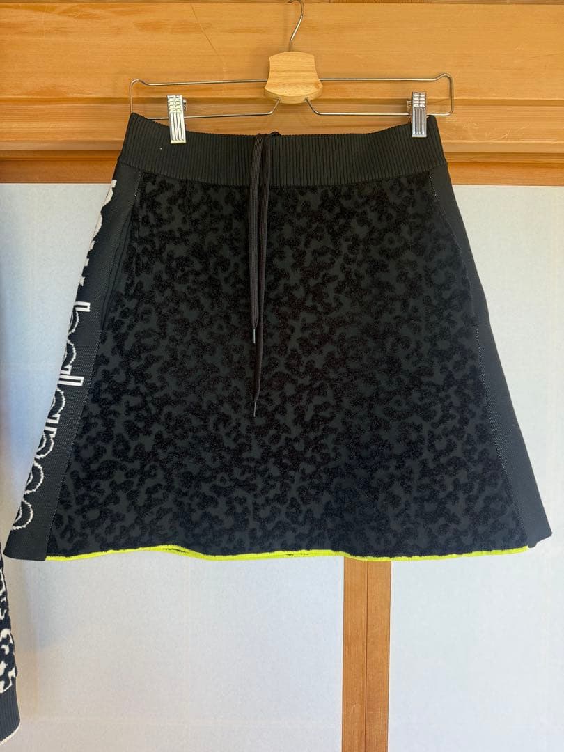 お値下げ‼️ニューバランスゴルフ　レディースセット上衣L下衣M