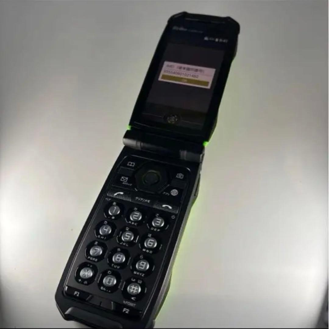 【美品】G'zOne Type-XX KYY31 G-SHOCKケータイ 耐衝撃