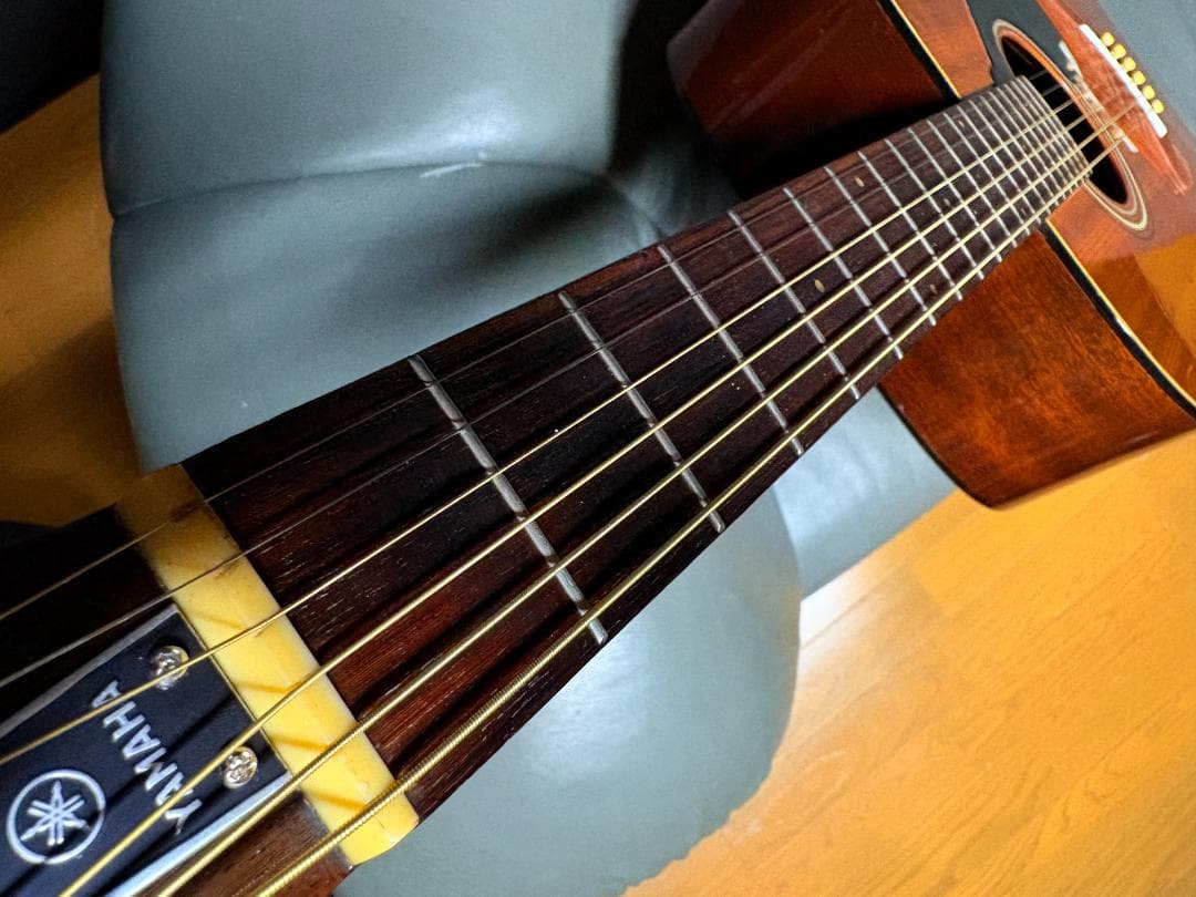 ヒ*☆様 ★一度は絶対手にしたいヤマハFG-180赤ラベルがこれだ！超爆鳴・超美