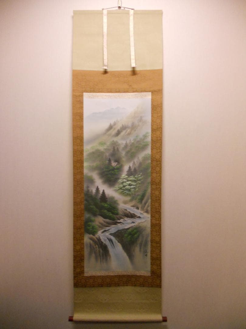 掛け軸 花峰 彩色山水 絹本 希少 軸装 茶道具 掛軸 美品 です。