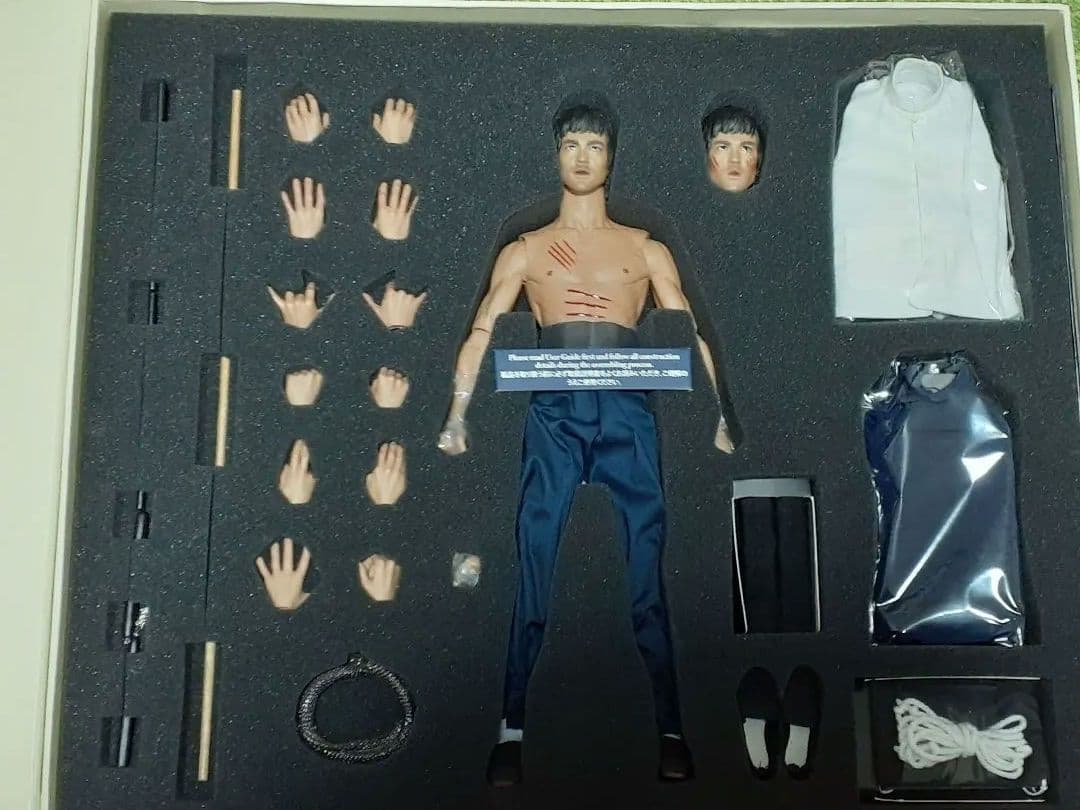 ホットトイズ　ムービーマスターピースDX　ブルース・リー　燃えよドラゴン