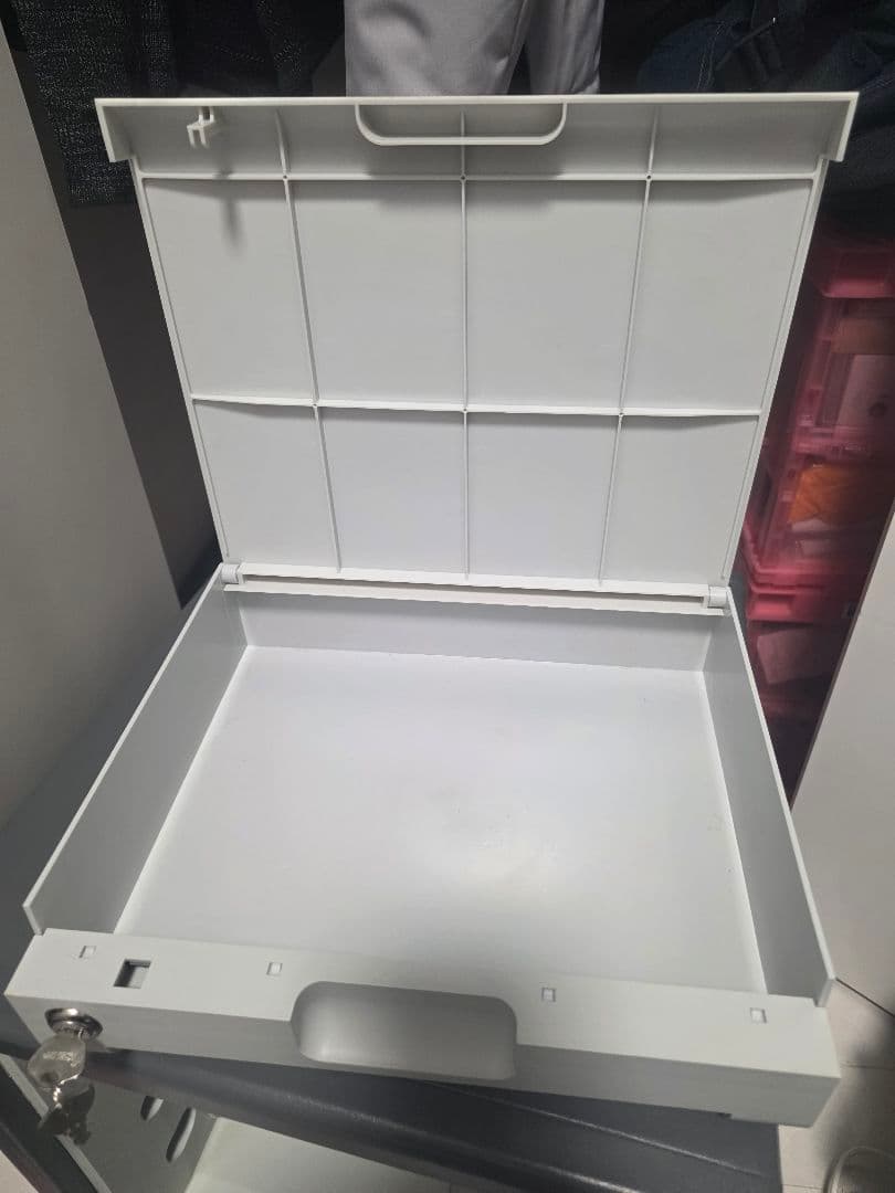 Sentry Safe テンキー式耐火.耐水金庫　JFW123FG