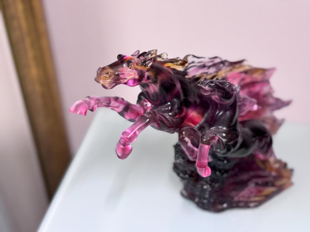 琉璃工房　LIULI　馬　赤　置き物　ガラス