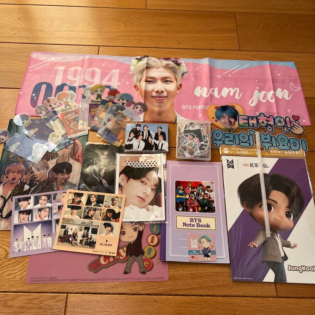 BTSグッズまとめ売り