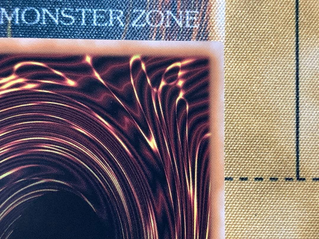 遊戯王　墓穴の指名者　25thシークレットレア　1枚　絵違い　ライブツイン