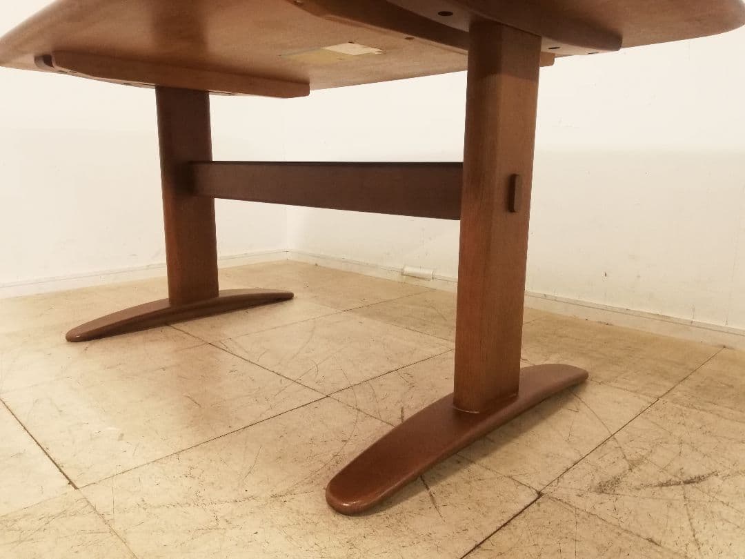 IDC大塚 飛騨産業 キツツキマーク HIDA クレセント ダイニングテーブル