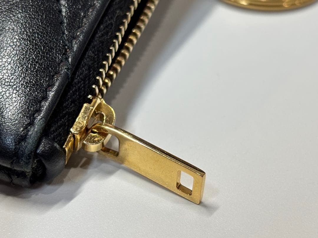 SAINT LAURENT ブラック ケース　未使用　箱付き