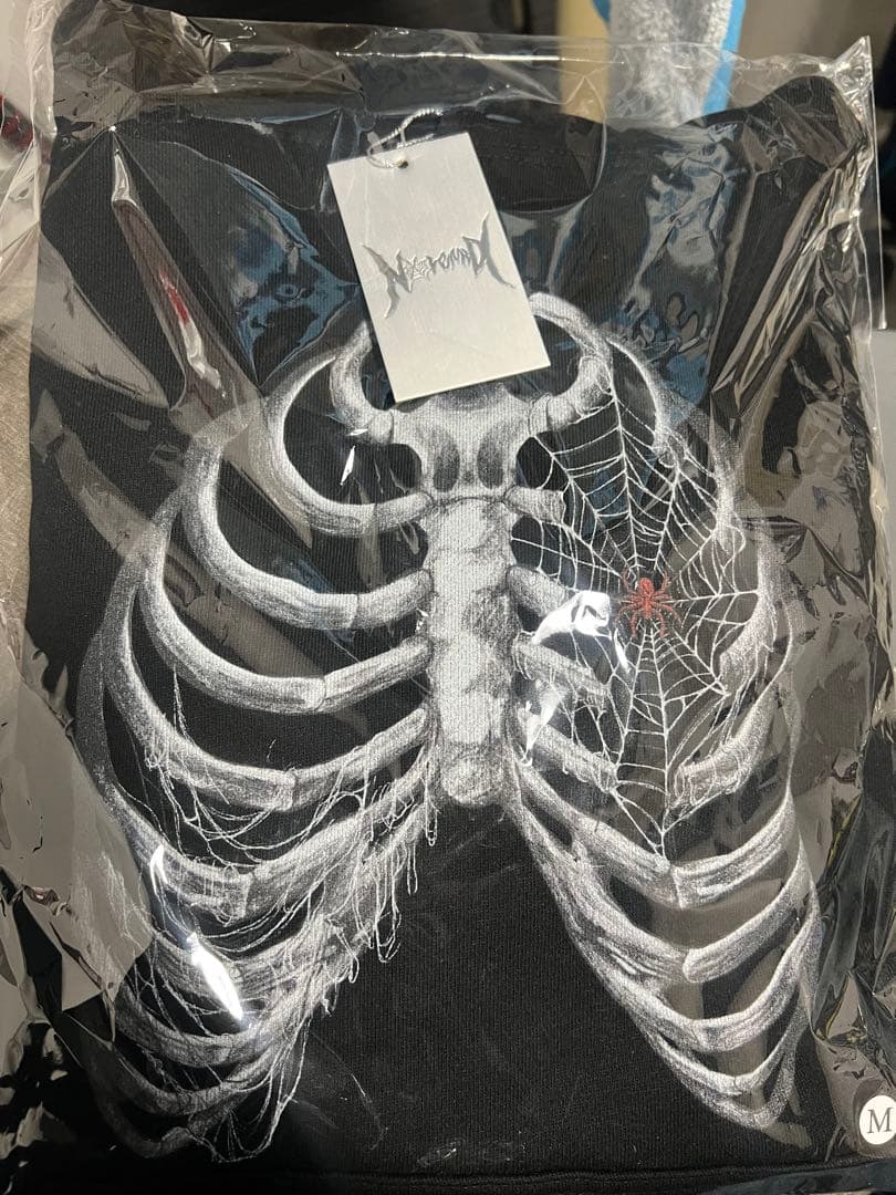 【とり】ノーリミッドパーカー 黒