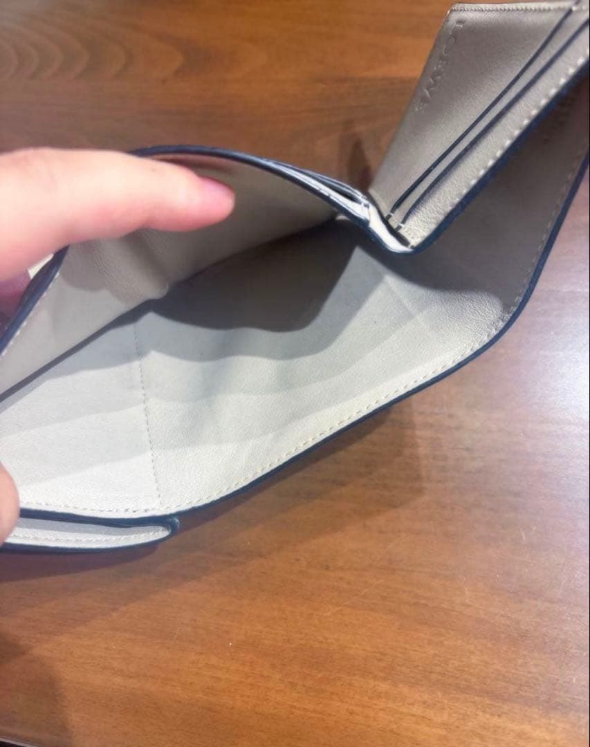 美品　LOEWE グリーン 三つ折り財布