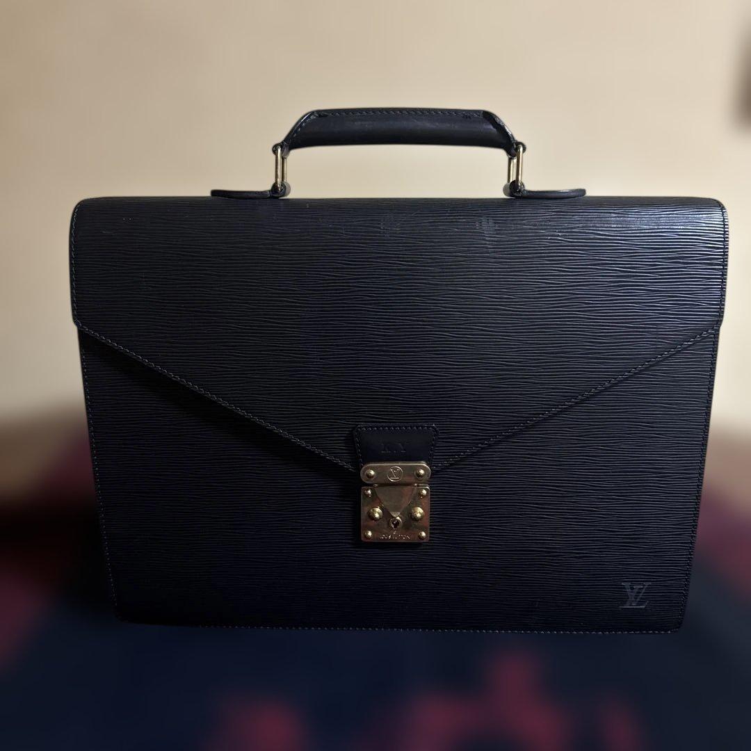 訳ありLouis Vuitton ビジネスバック　エピ　コンセイエ　BLACK