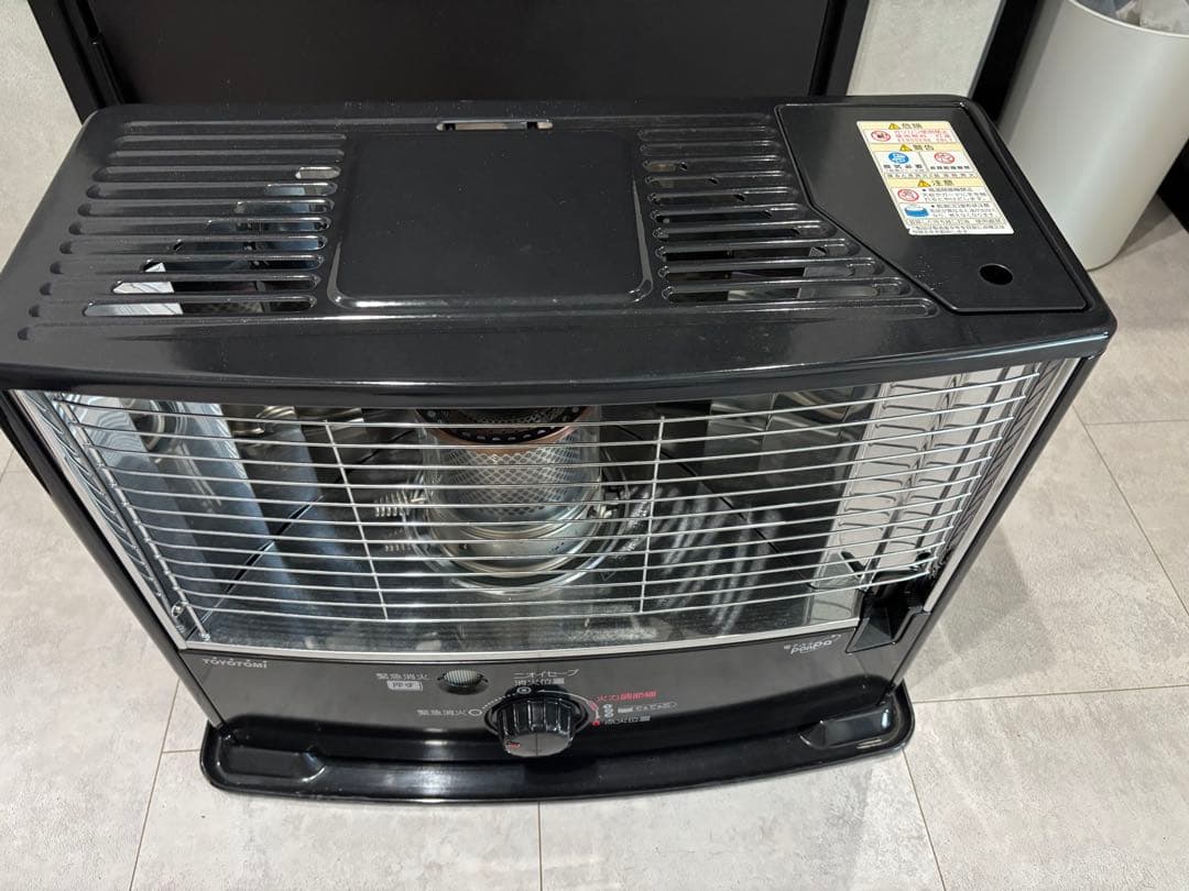 RS-W29N 灯油ストーブ 黒