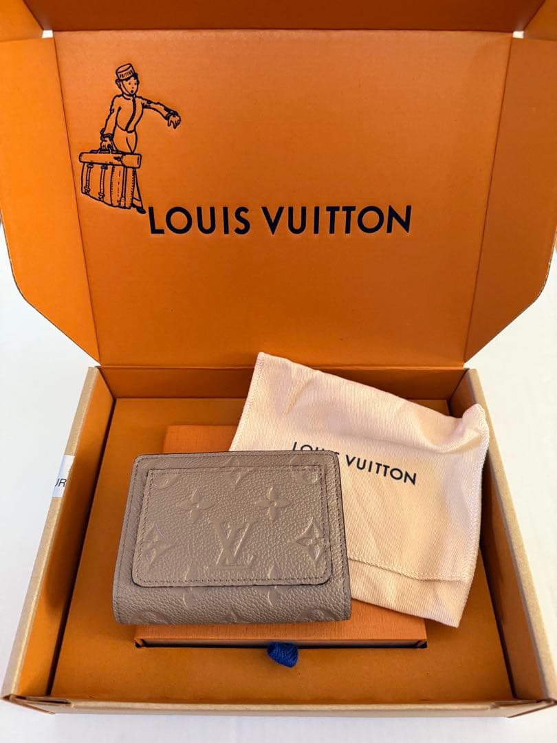 Louis Vuitton ポルトフォイユ・クレア 2つ折り財布