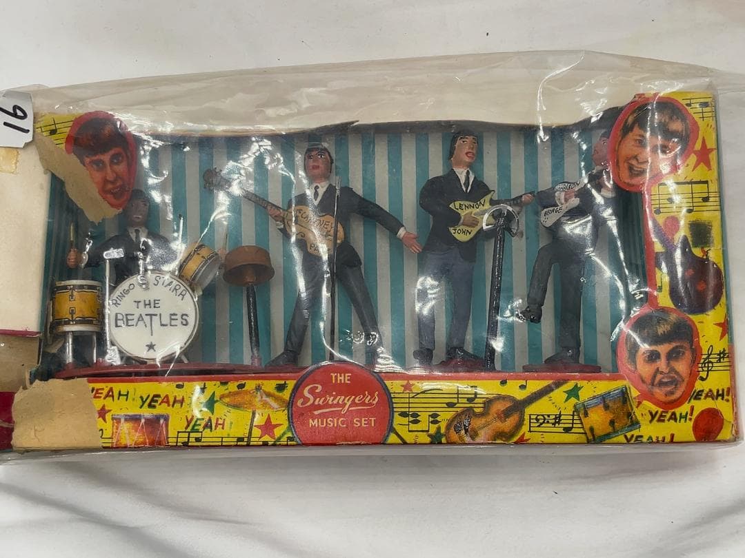 ビートルズ　フィギュア「スウィンガーズ ミュージック セット」1960年代