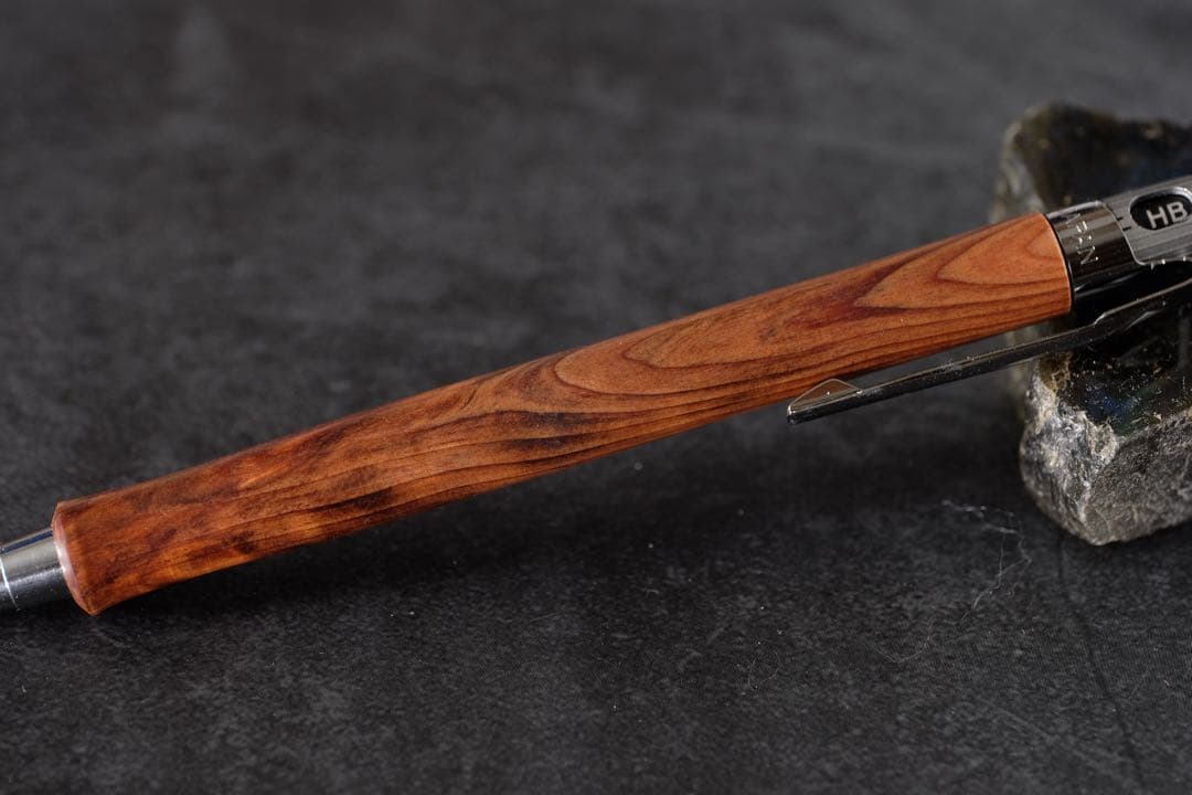 PG5木軸カスタム0196　高村杢工房 製図用シャープペンシル　魚梁瀬杉油杢