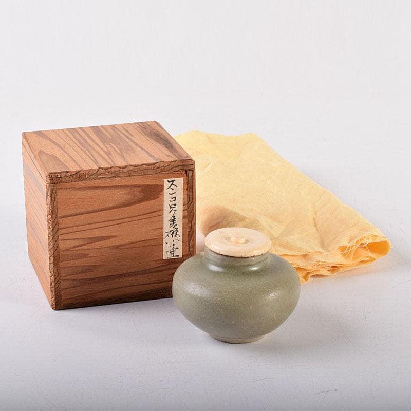 タイ古陶磁　スンコロク　宋胡録　青磁　小壺　時代箱付　V　7227