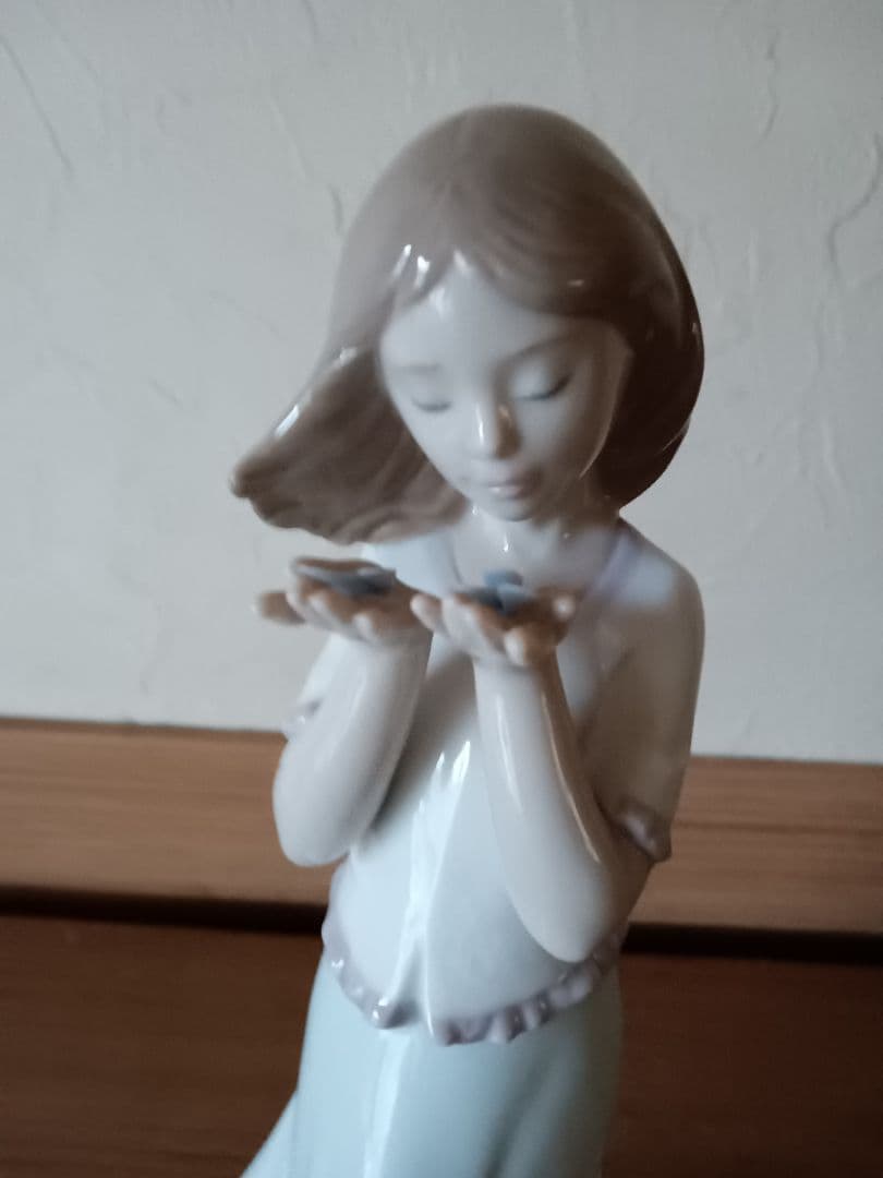 リヤドロ　風に託して