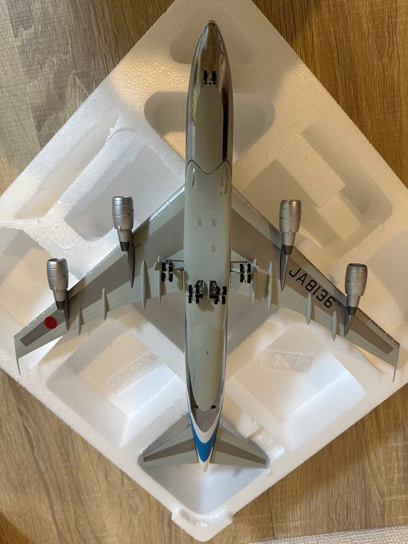 ANA B747SR-100全日空 BBOX 1/200 JA8136