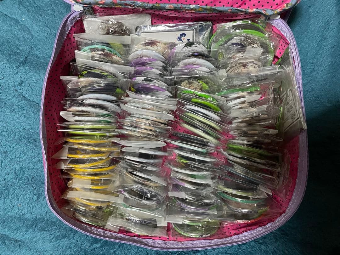 DYNAMIC CHORD ダイナー　成海　有紀　缶バッジ等　約100個