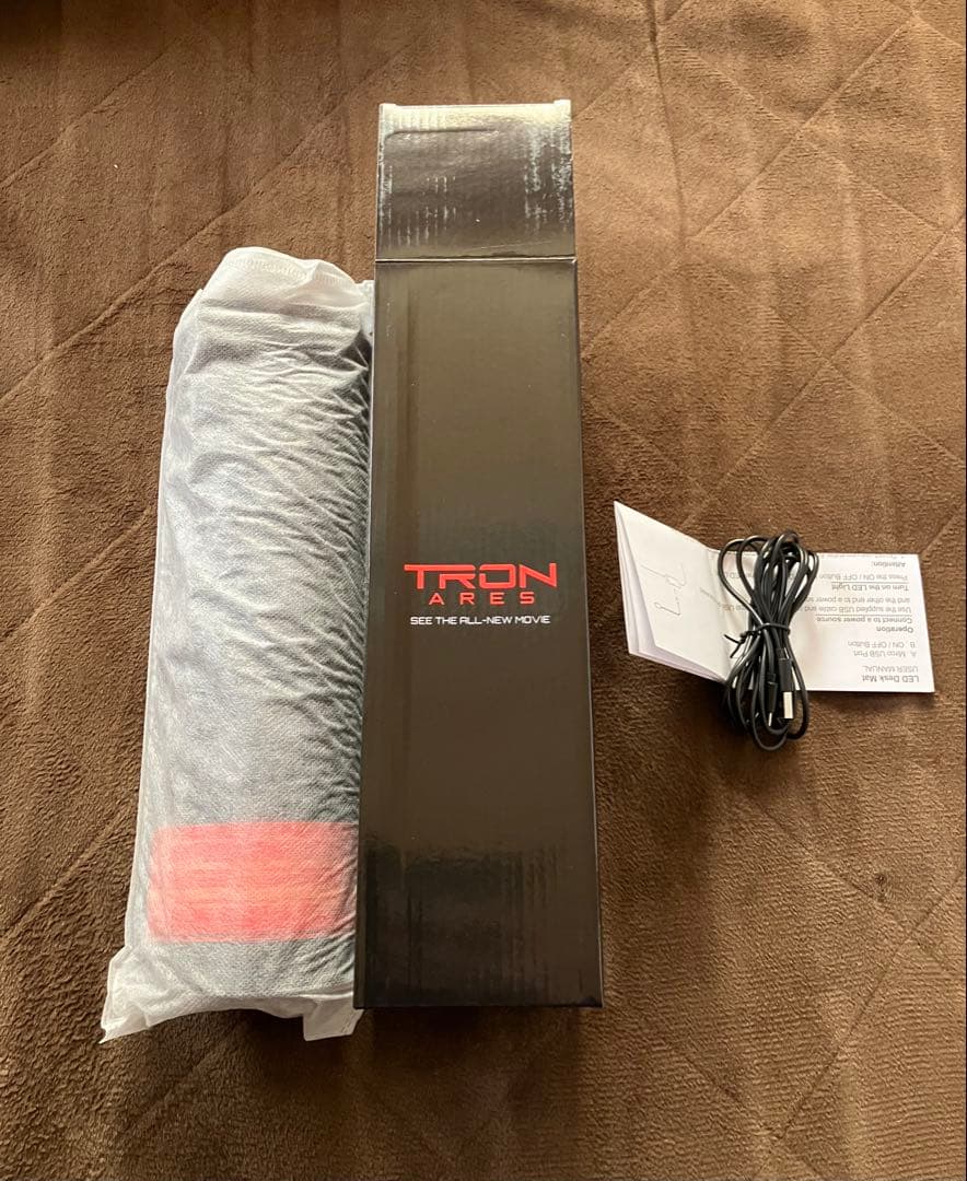 『トロン：アレス』オリジナルレッドデスクマット/Tron: Ares/ディズニー