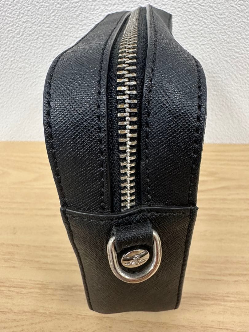 ☆ヴィヴィアンウエストウッド ショルダーバッグ レザー オーブ ブラック