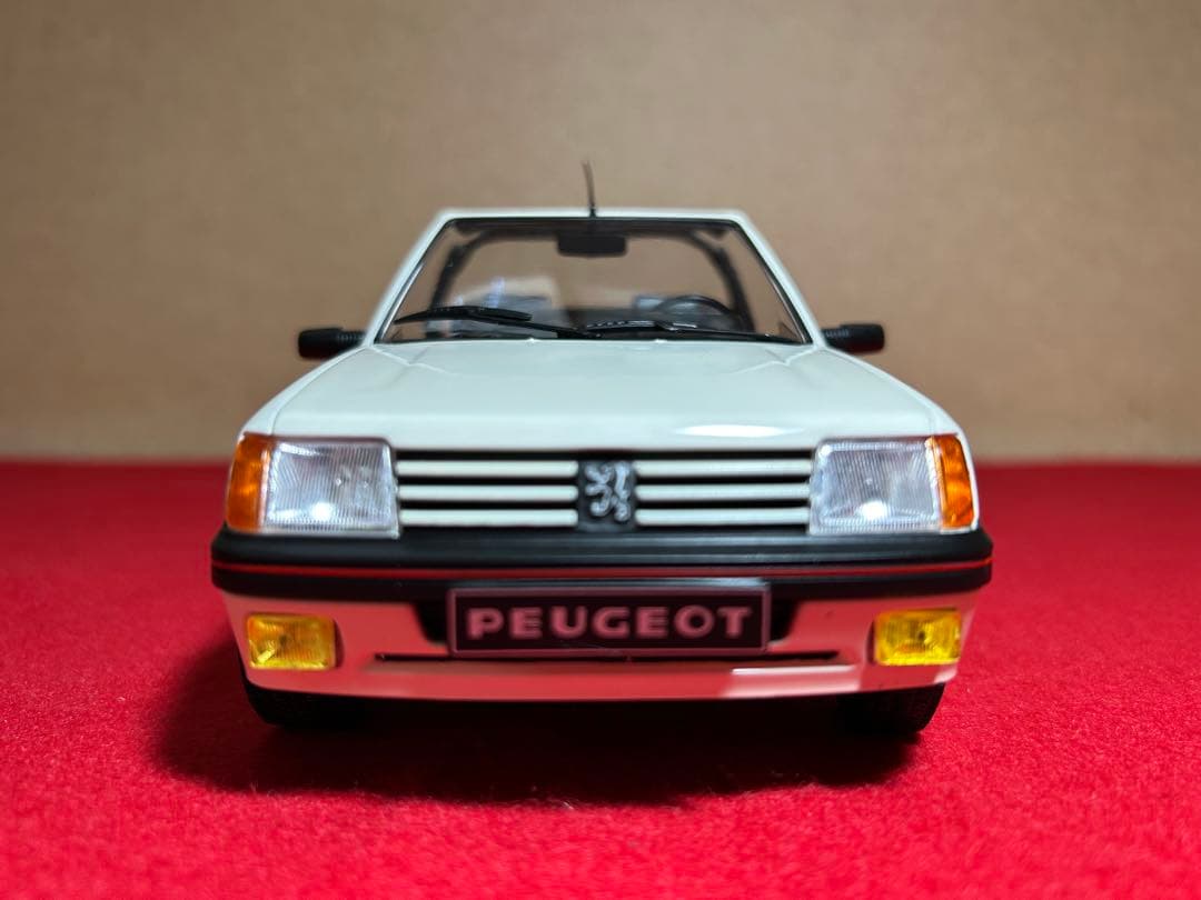【超レア】　1/18 プジョー 205CTI