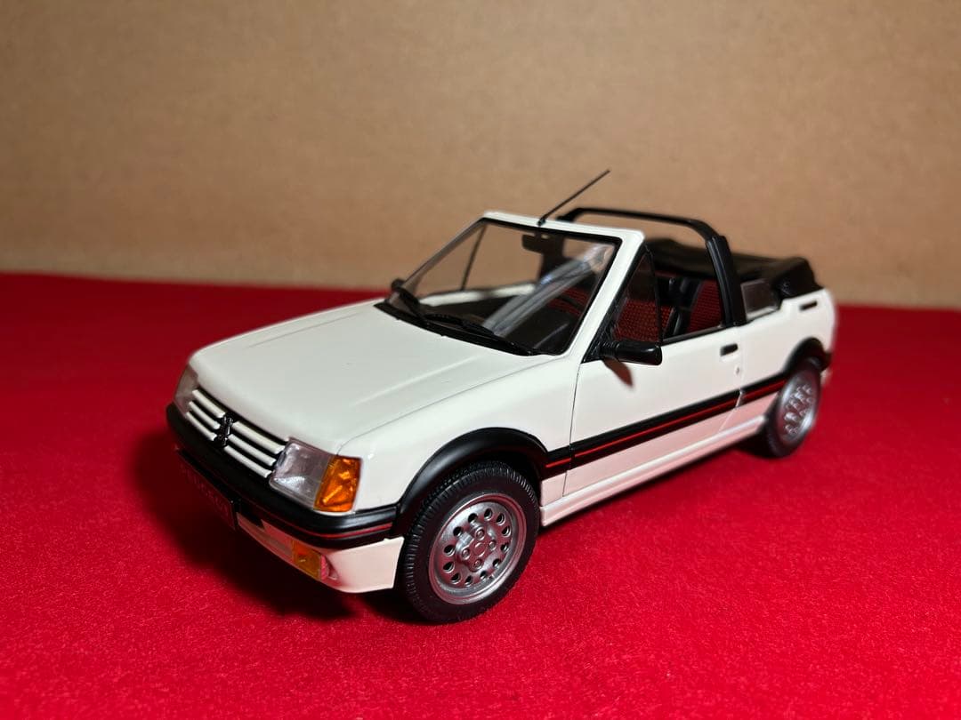 【超レア】　1/18 プジョー 205CTI
