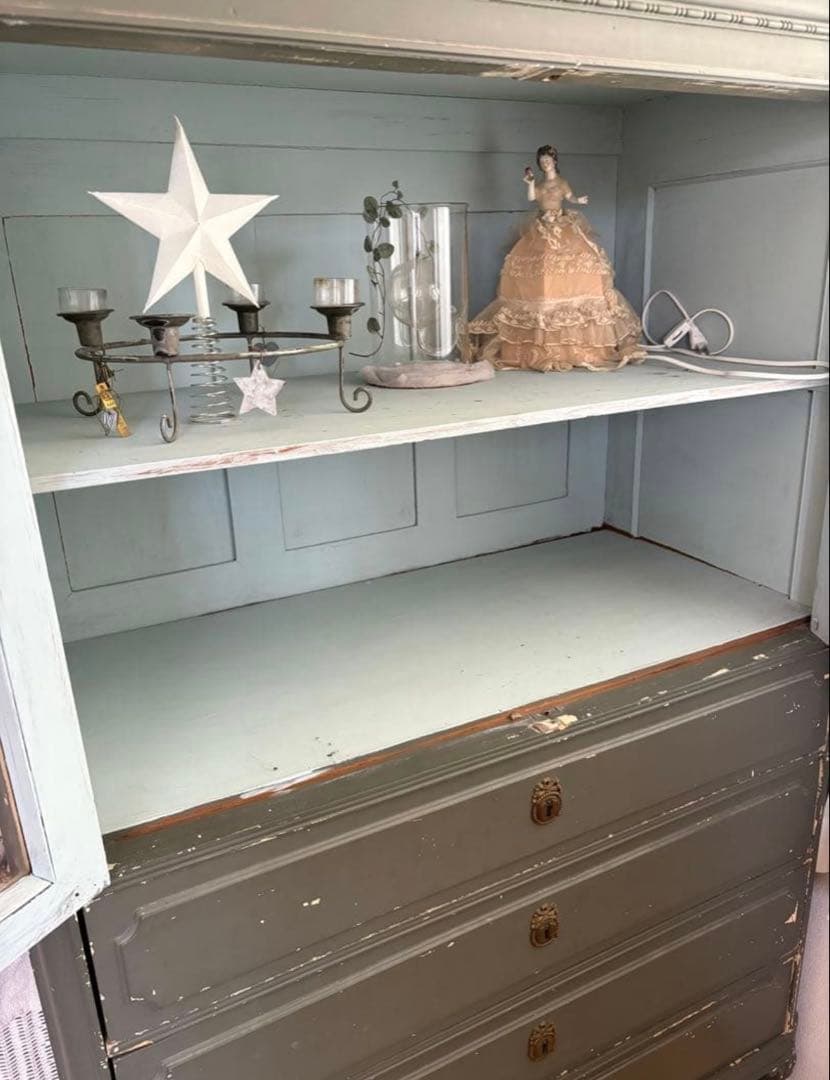 フランスアンティーク家具　 グレーのキャビネット 4引き出し付き