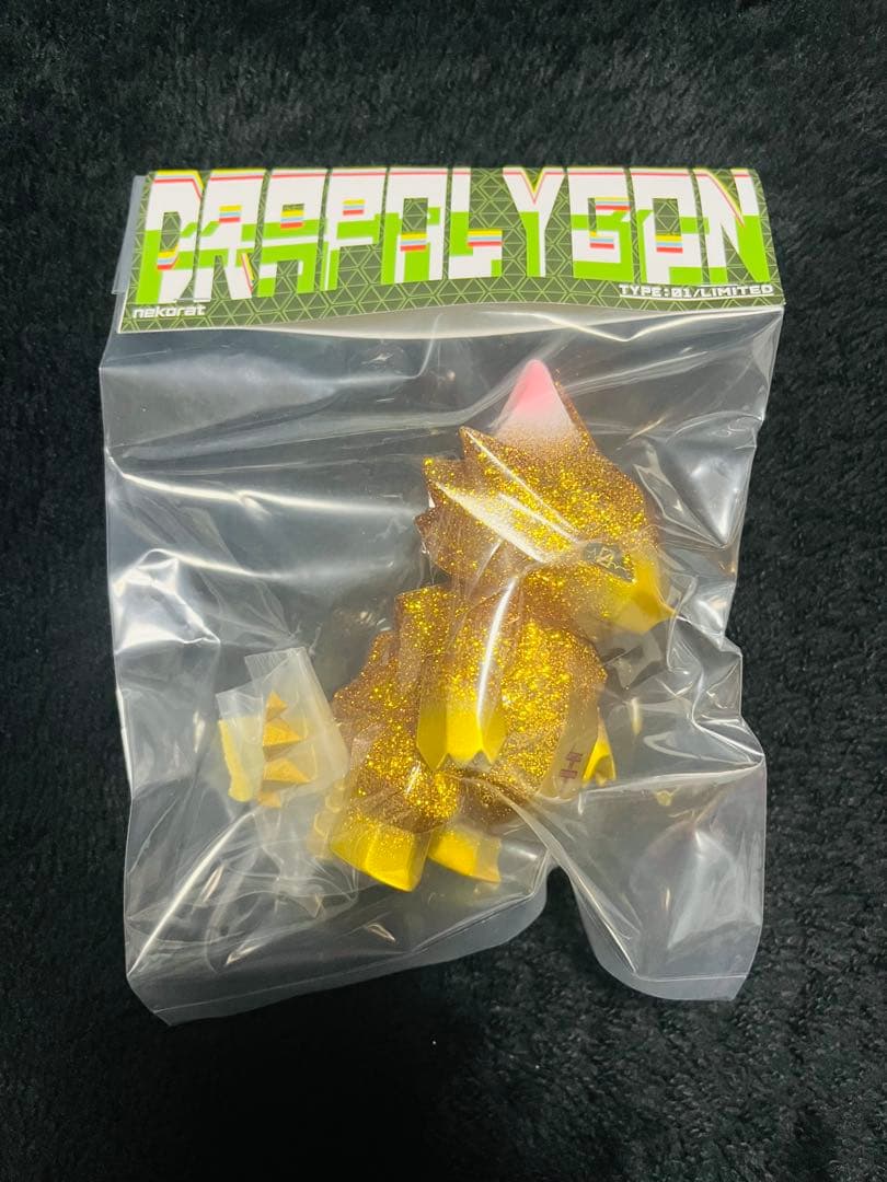 ドラポリゴン nekorat ネコラット ソフビ oneup one up