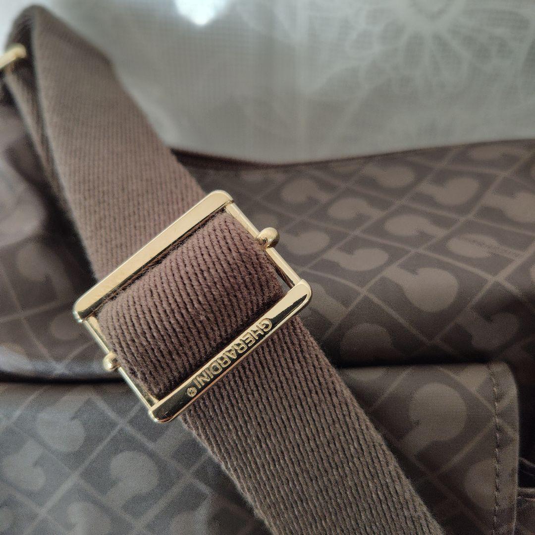 GHERARDINIゲラルディーニ ソフティ軽量ショルダーバック ブラウン