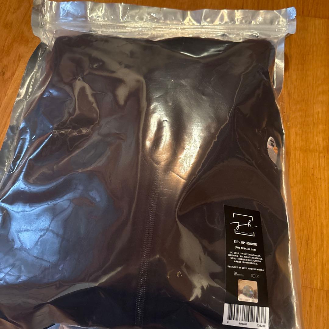 2PM イジュノ　ツアーグッズ　ぺんぺんパーカー