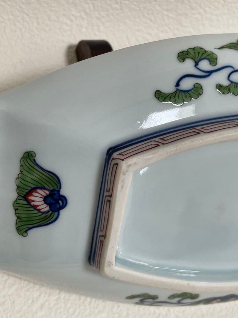 ⬇️有田焼　源右衛門　源右衛門窯　古伊万里　風山水見込舟形　赤農根菜図の小鉢