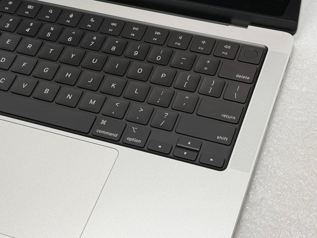 バッテリー97%　MacBook Pro 14 M1Pro 32GB 1TB