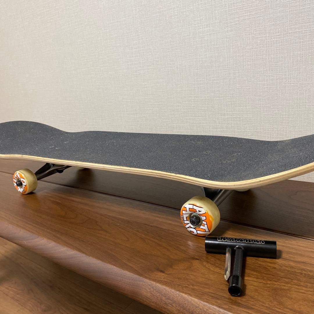 スケートボード　Antihero（アンチヒーロー）