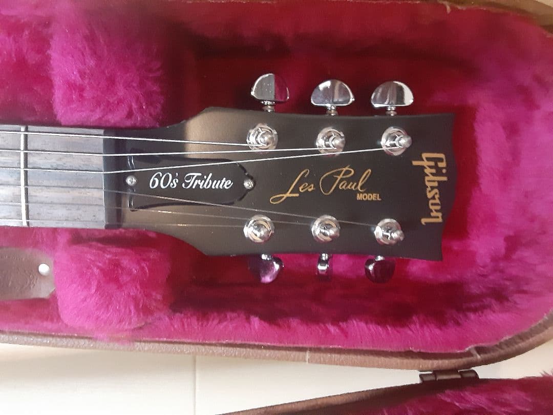 ギブソンレスポール　トリビュート　60S ゴールドトップ