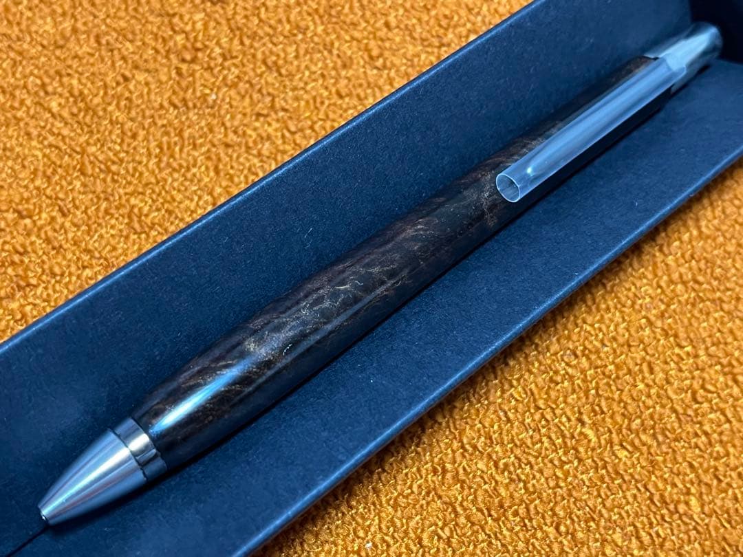 ウッドペンクラフト　黒織部　ボールペン　杉瘤　漆　限定品