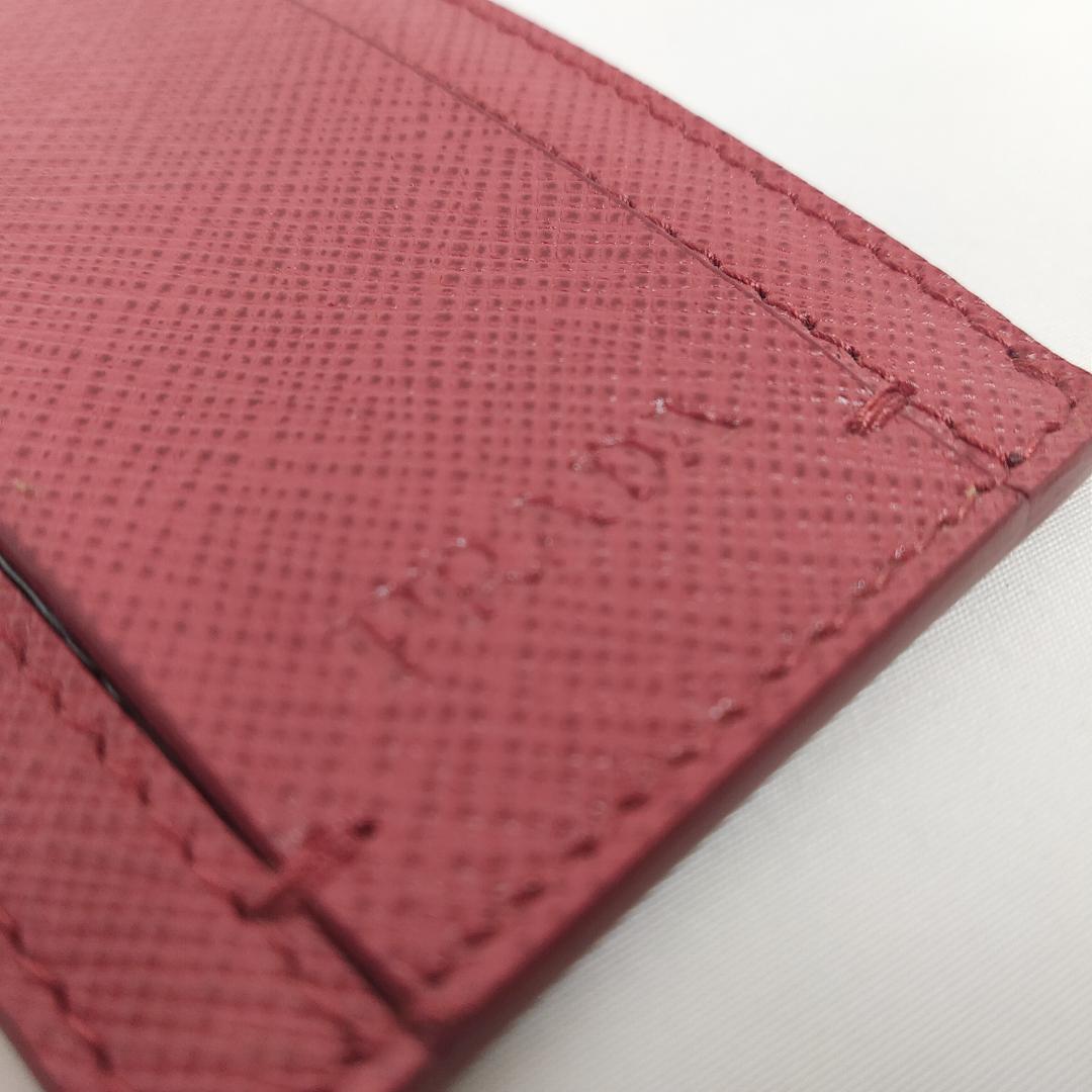 ○★新品 未使用 プラダ サフィアーノレザー ラゲッジタグ レッド ネームタグ