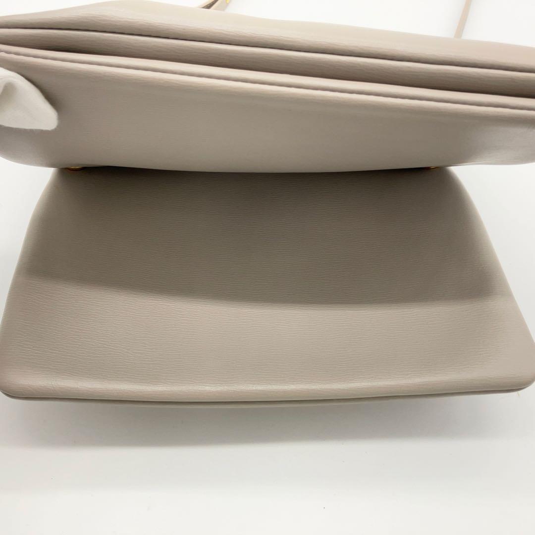 CELINE トリオ ラージ レザー ショルダーバッグ ライドグレー