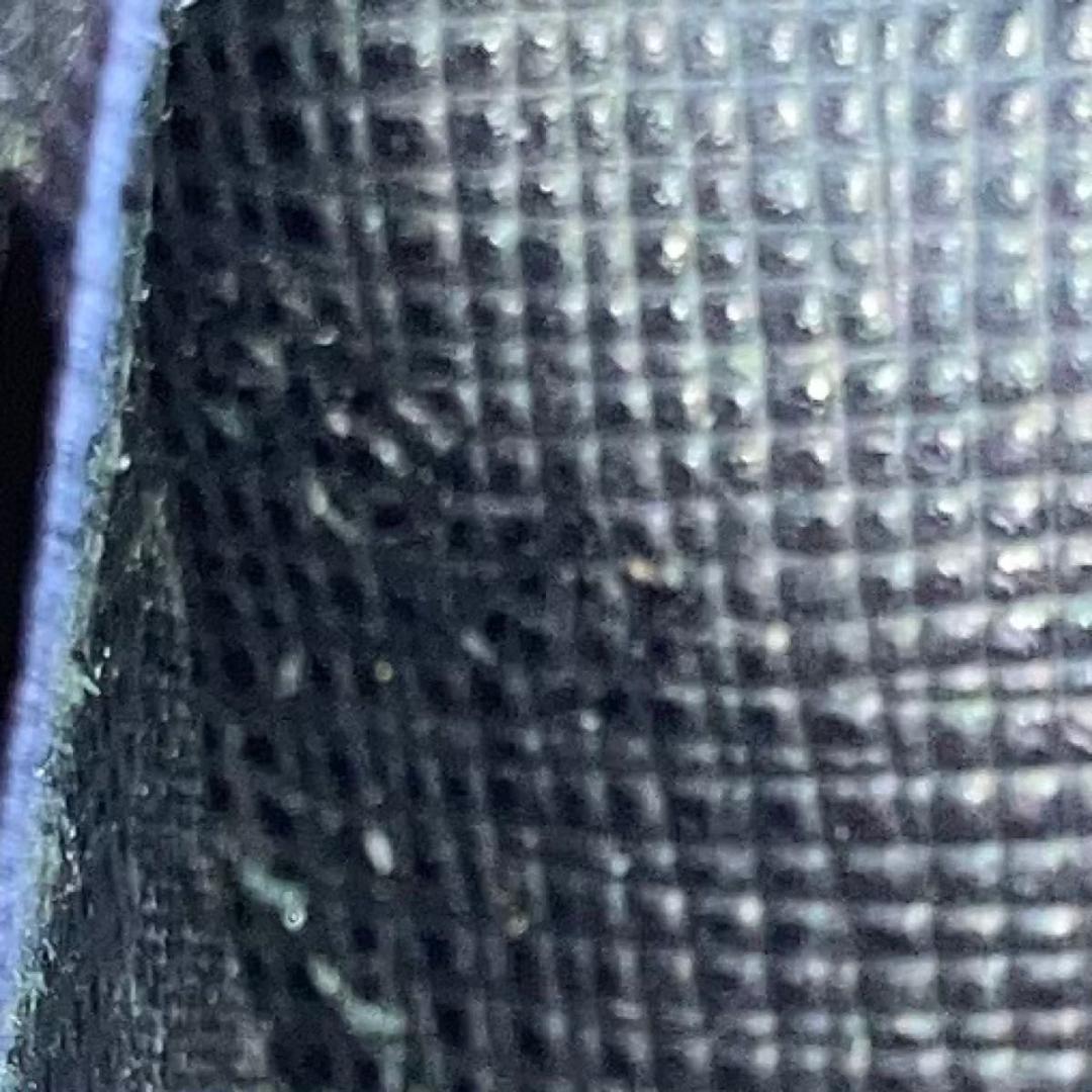 プラダ　二つ折り財布　ネイビー　レディース