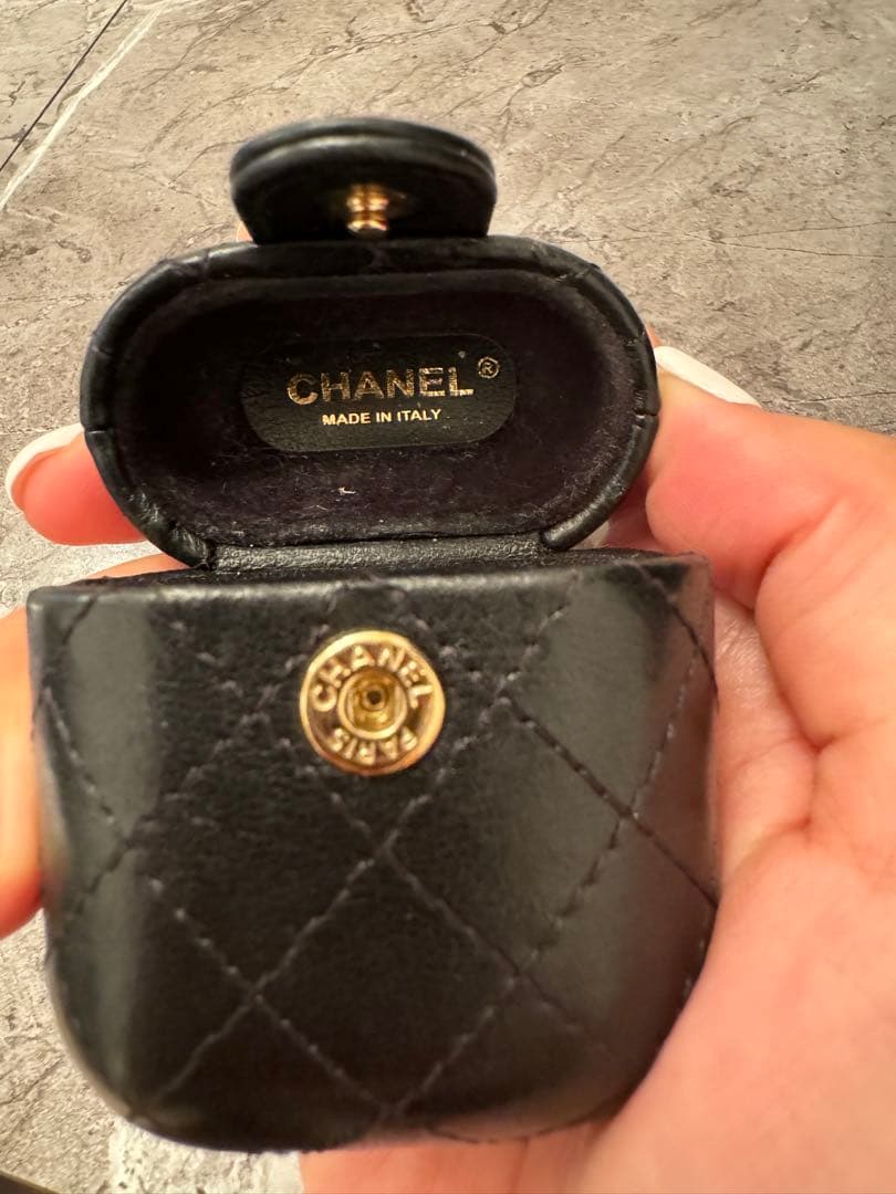 AirPodsケース　第一世代　　シャネル　マトラッセ