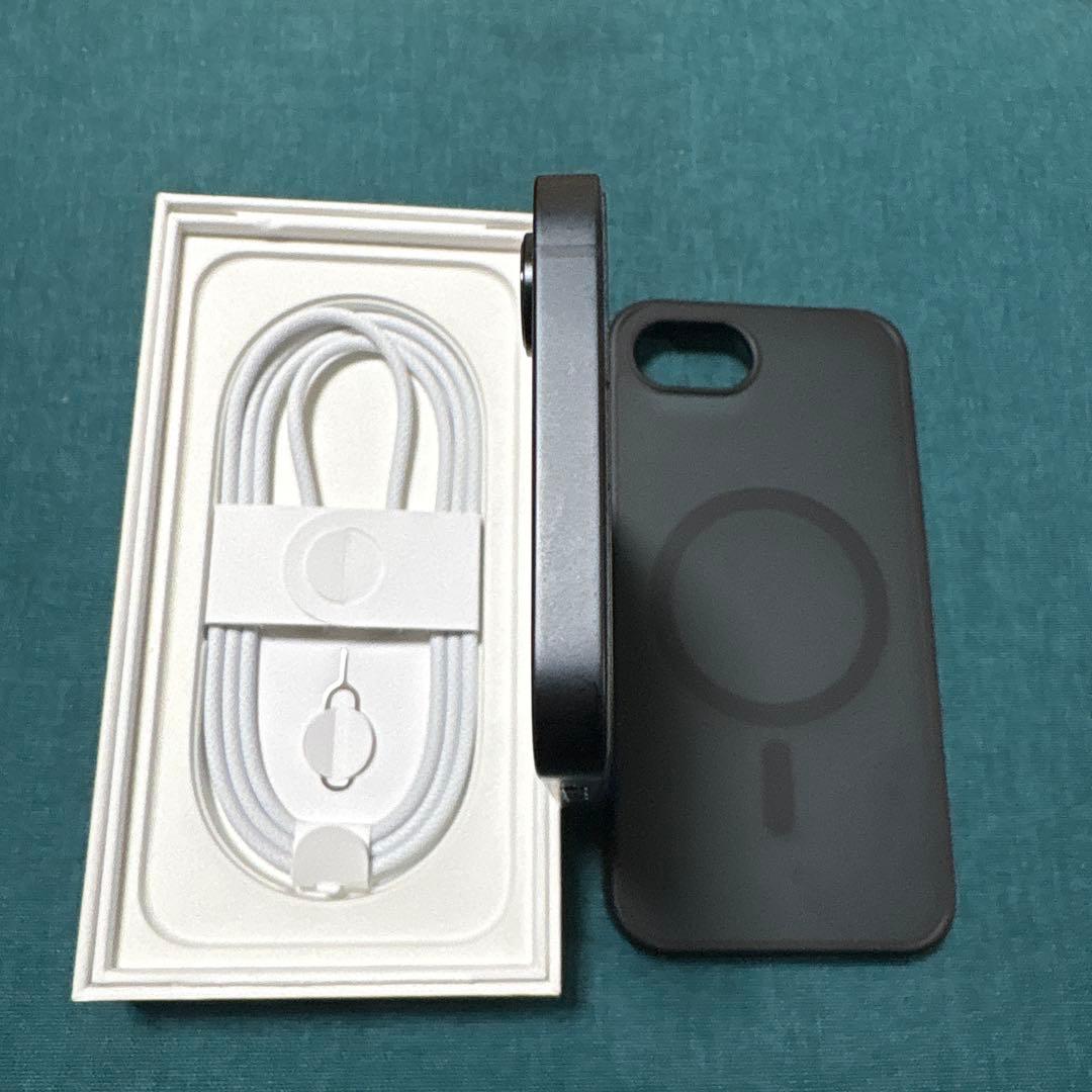 iPhone16e 128GB 1ヶ月のみ使用 SIMフリー ブラック