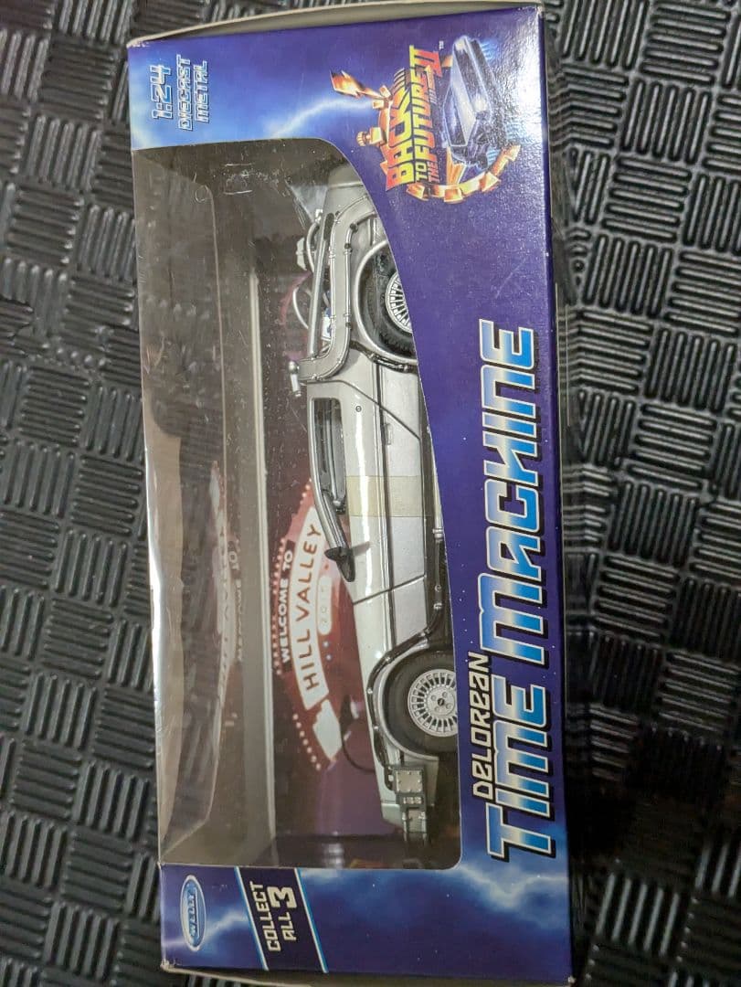 WELLY バック・トゥ・ザ・フューチャーⅡ,Ⅲ デロリアン1/24スケール