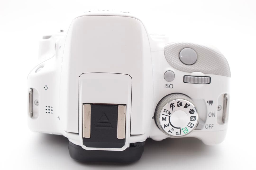 キャノン　EOS Kiss X7 ホワイト　最軽量　美品　100D STMレンズ