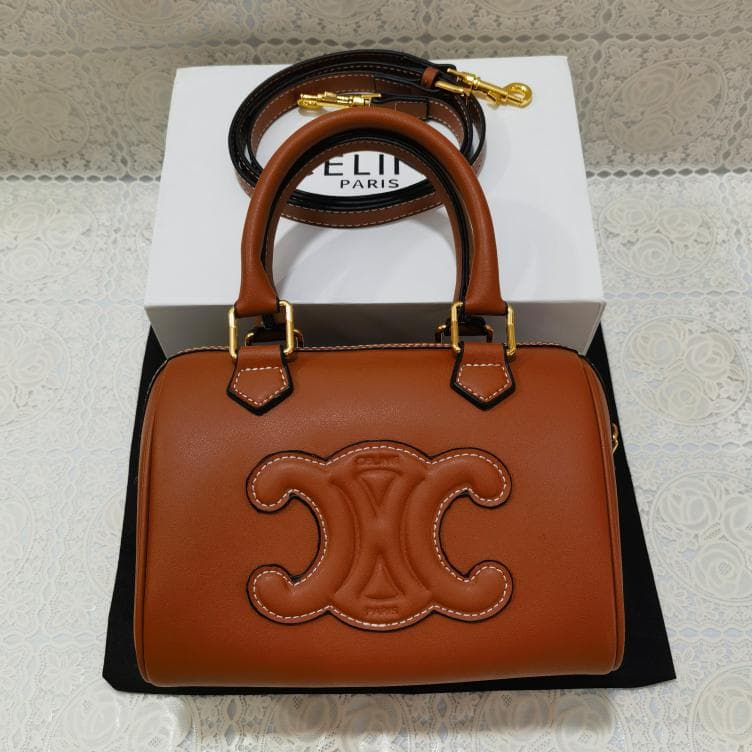 【超人気】CELINE セリーヌ ショルダーバッグ