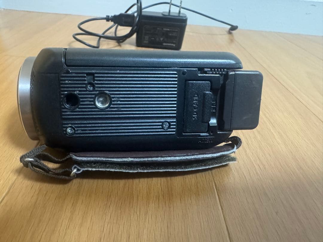 Panasonicパナソニック ビデオカメラ　HC-V360M