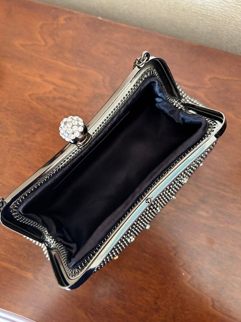 ビーズ付きパーティバッグ