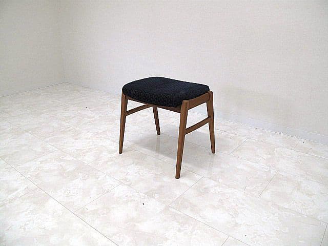 カリモク　プレミアムオーダー　チェリー無垢材スツール「CU04」　サイドチェア